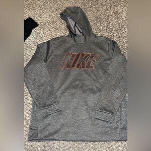 Men’s Nike sweatshirt